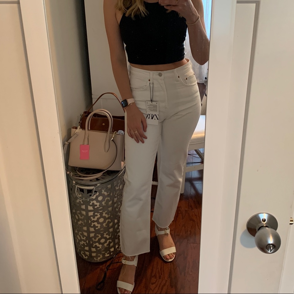ZARA HW Kick Off White Cropped Jeans